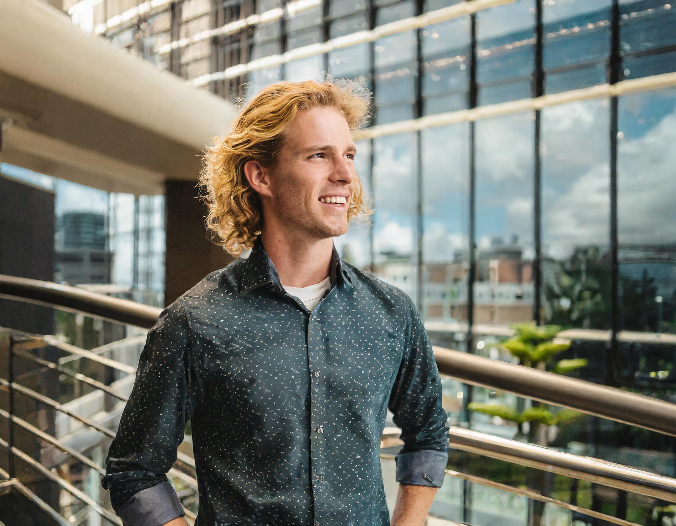 Hans Müller, Mann mit Brille und lächelndem Gesicht